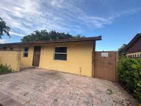4402 Nw 5th Ave #4402 - Photo 1 of 1