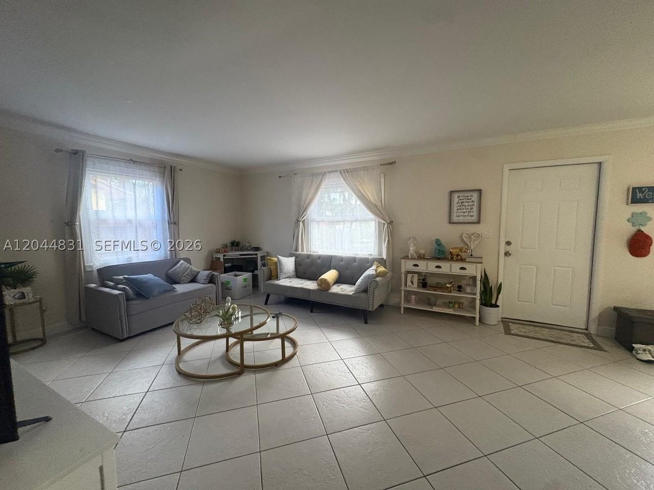 4402 Nw 5th Ave #4402 - Photo 3 of 12