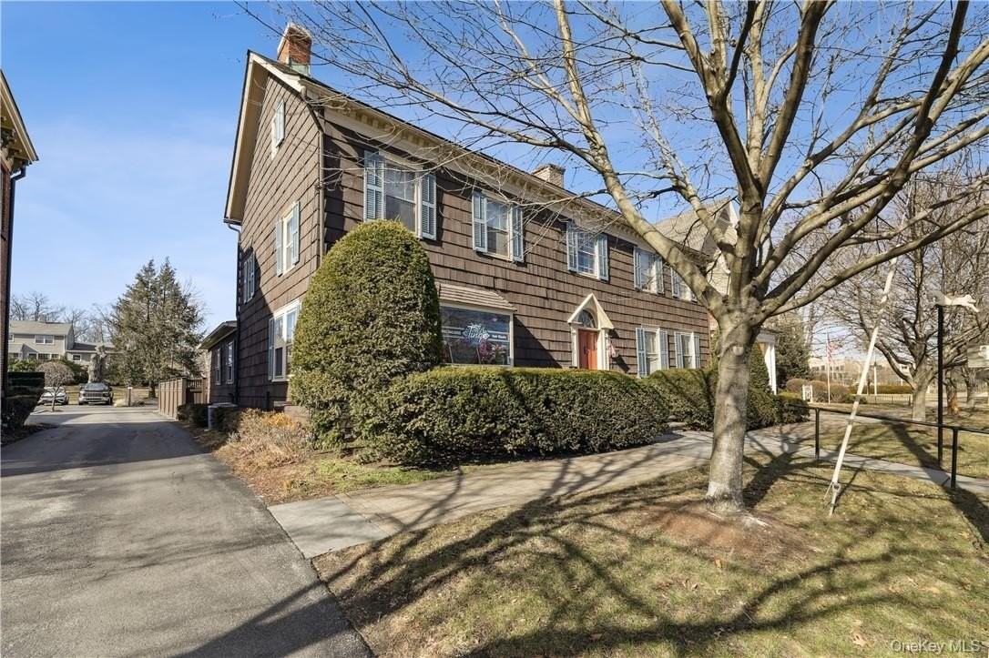 217 Main St - Photo 2 of 13
