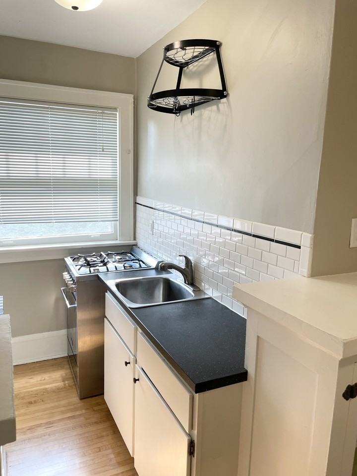 Ashland & Laurel Apartments - Photo 6 of 50