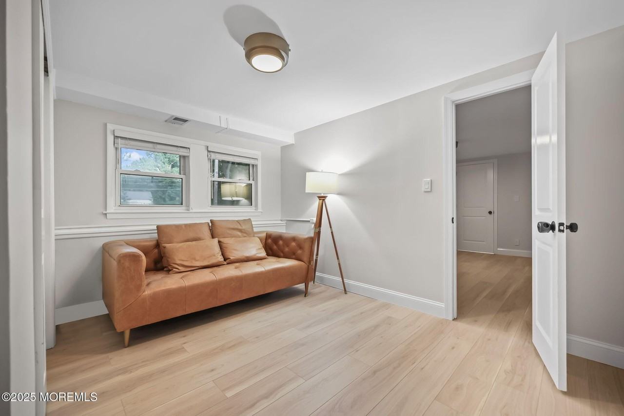 13 Woodland Rd - Photo 5 of 31