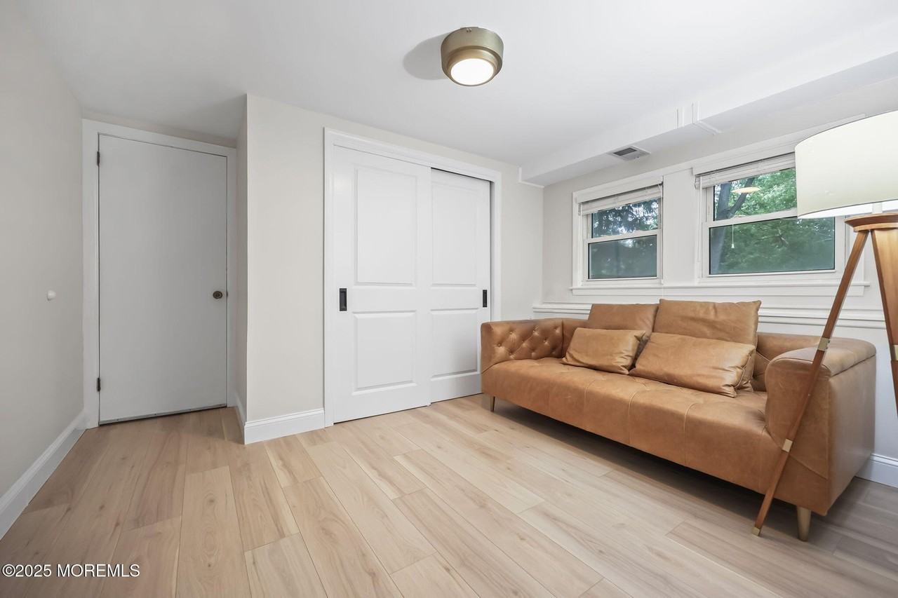 13 Woodland Rd - Photo 7 of 31