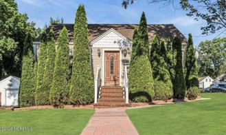 402 Ryders Ln - Photo 1 of 1