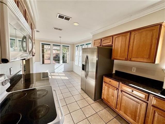 4829 Alphonse Dr - Photo 4 of 14