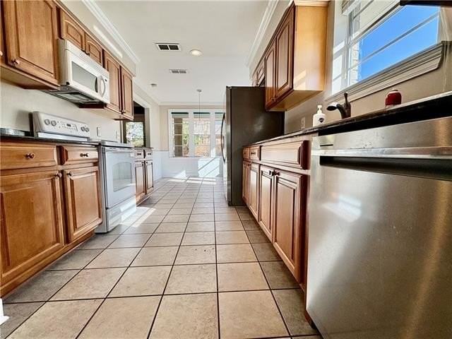 4829 Alphonse Dr - Photo 5 of 14