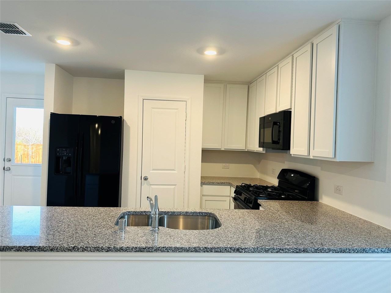 1549 Vattier - Photo 4 of 11