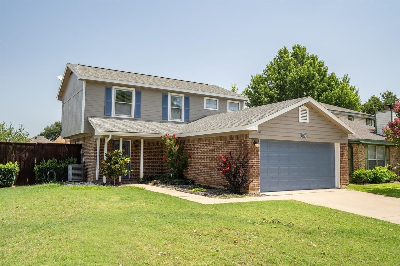 1524 Briarcrest Dr - Photo 2 of 34