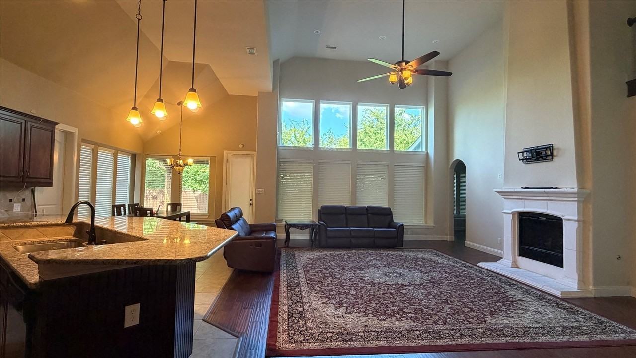 6728 S Fork Dr - Photo 3 of 39