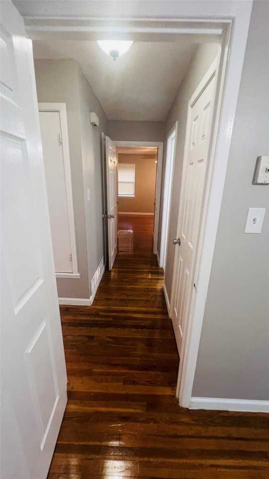 909 Laguna Dr - Photo 6 of 19