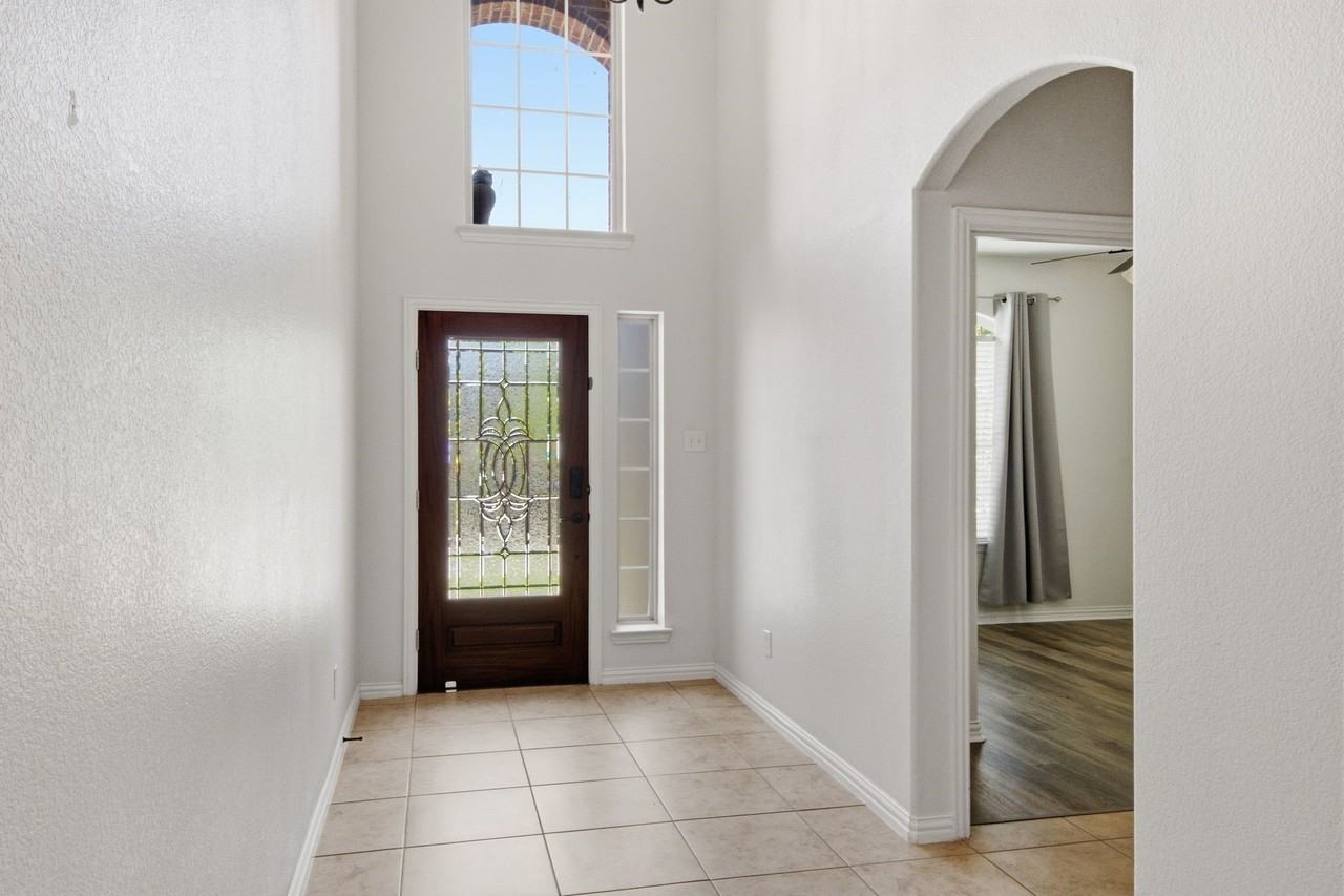16117 Harper Rd - Photo 4 of 40