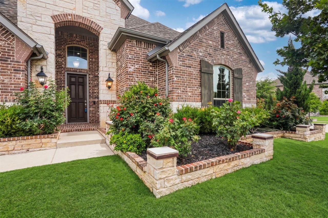 14093 Shiloh Springs Dr - Photo 3 of 40