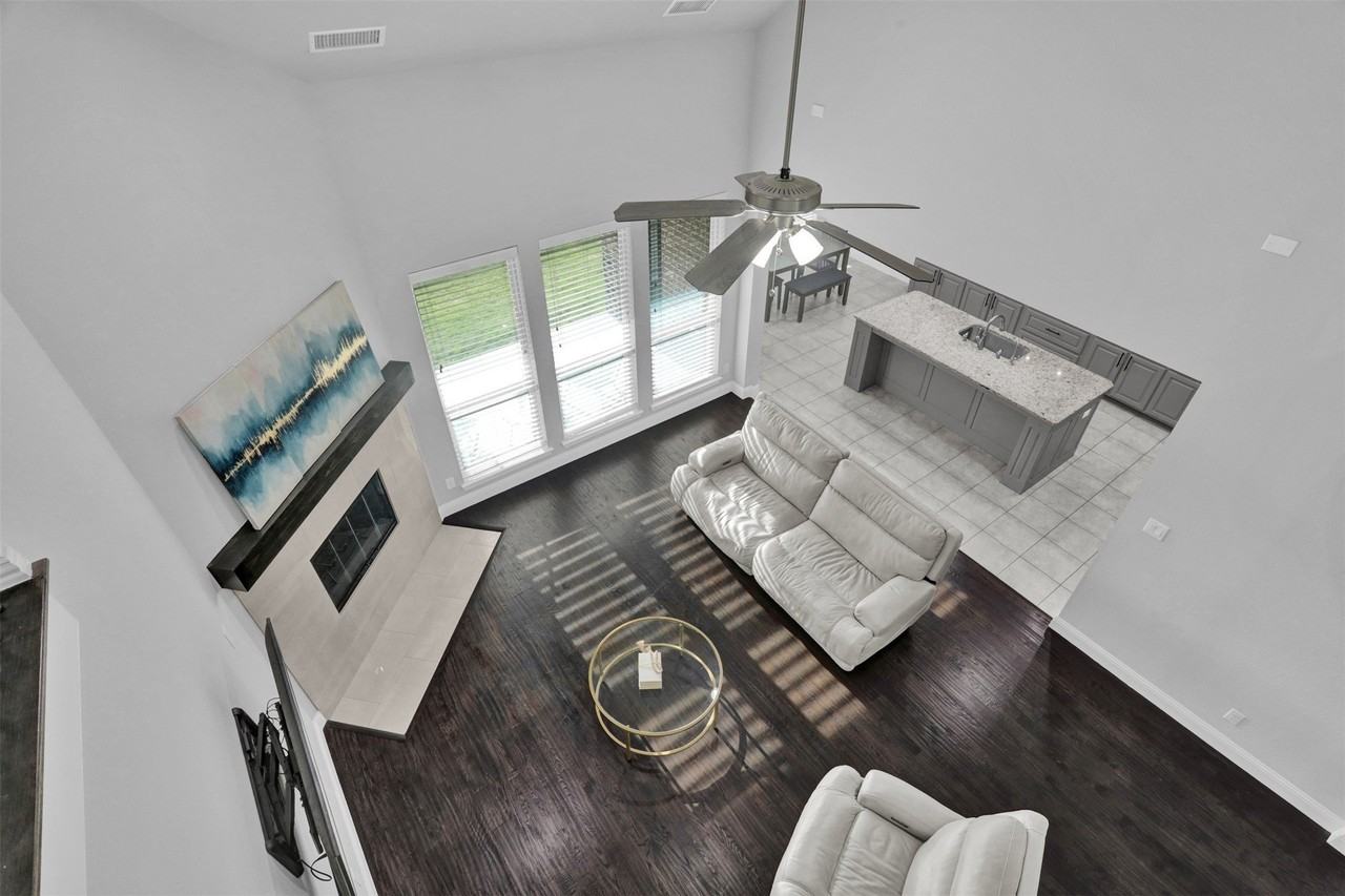 14093 Shiloh Springs Dr - Photo 4 of 40