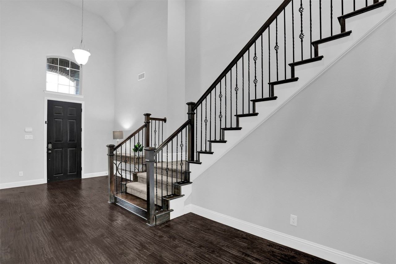 14093 Shiloh Springs Dr - Photo 6 of 40