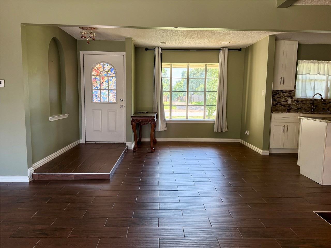 3205 18th St - Photo 4 of 23