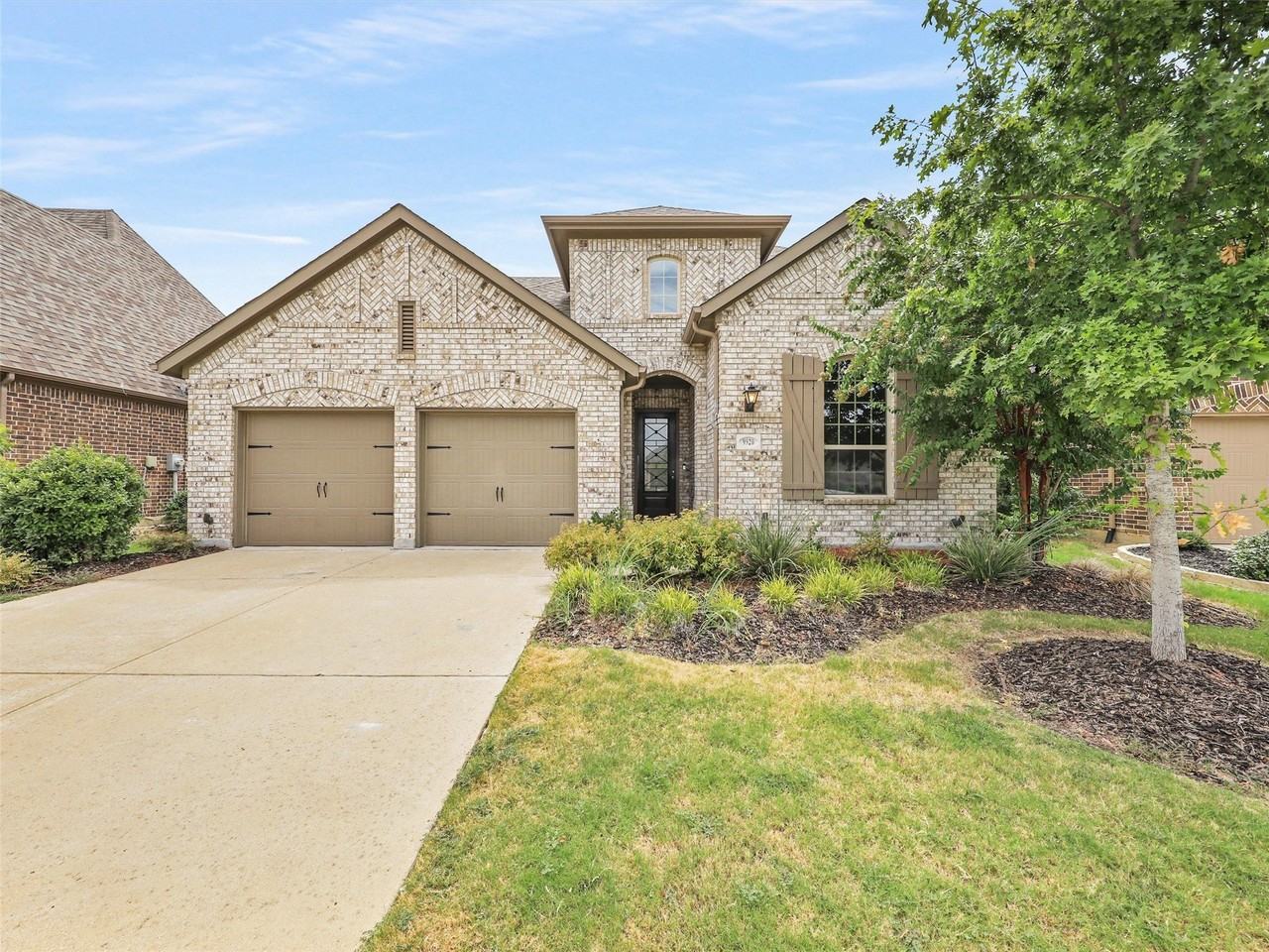 9920 Bitterroot Dr