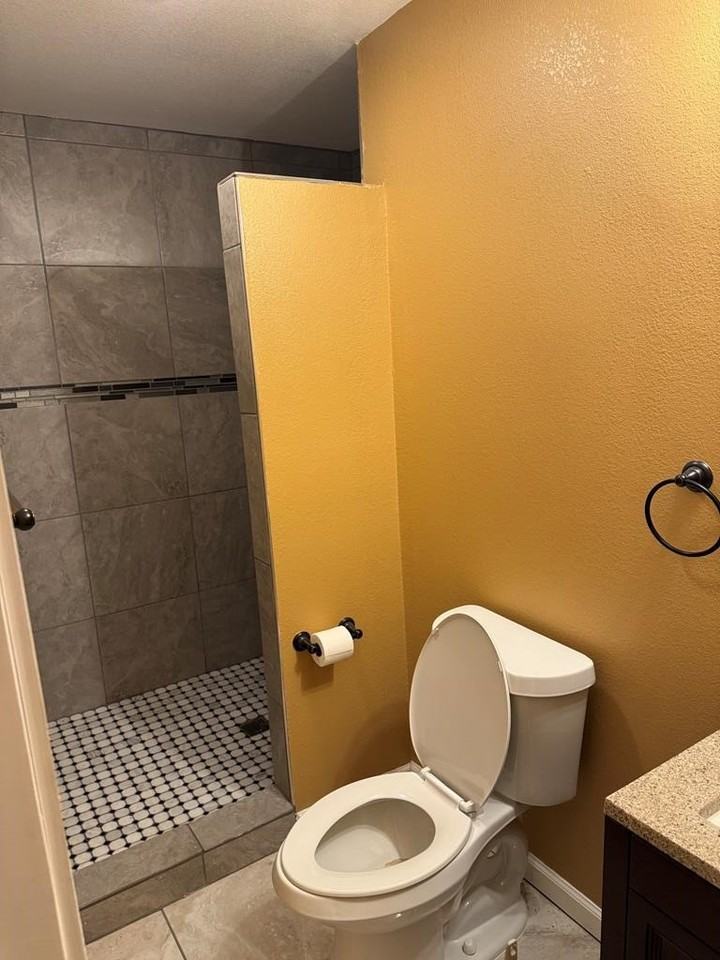 2826 Hilltop Dr - Photo 4 of 9
