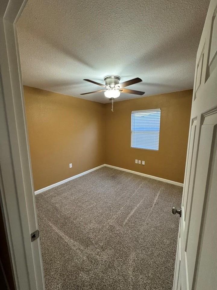 2826 Hilltop Dr - Photo 6 of 9