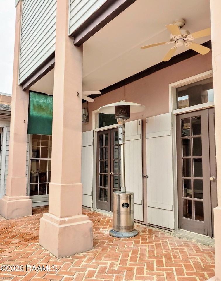 201 Ursuline St - Photo 4 of 21