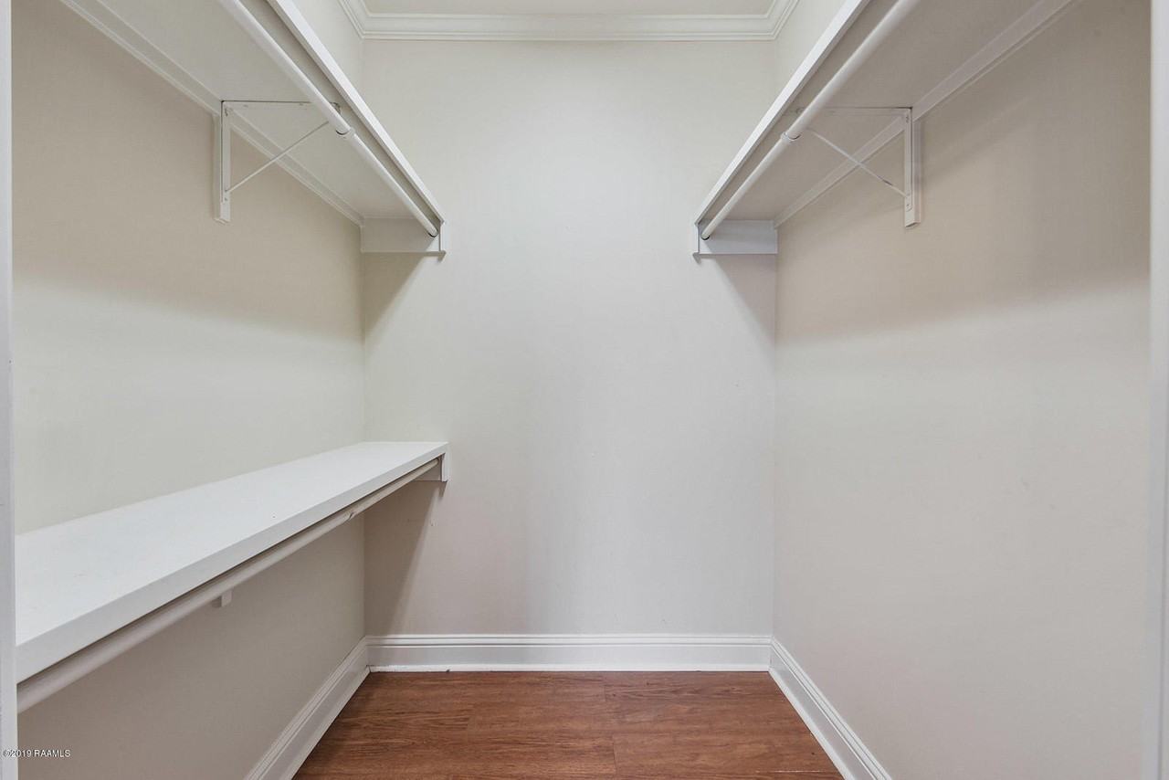 312 Bertrand Dr #203 - Photo 5 of 8