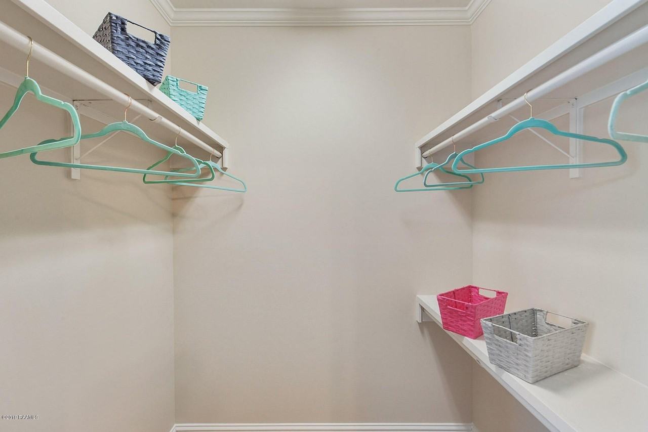312 Bertrand Dr #203 - Photo 6 of 8