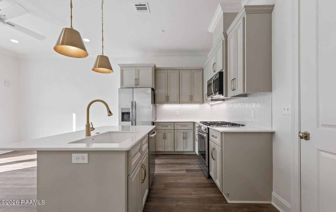 200 Prescott Blvd #300 - Photo 4 of 13