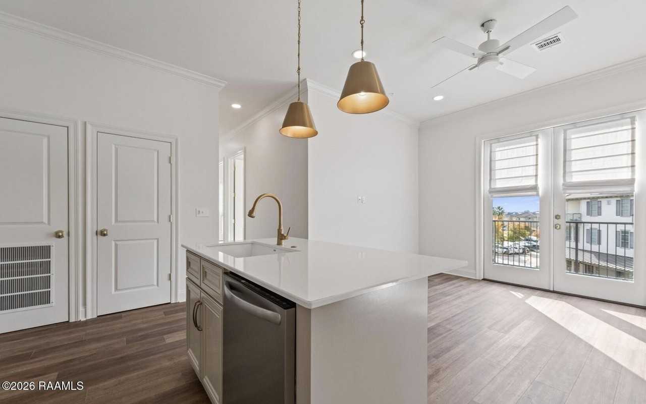 200 Prescott Blvd #300 - Photo 5 of 13