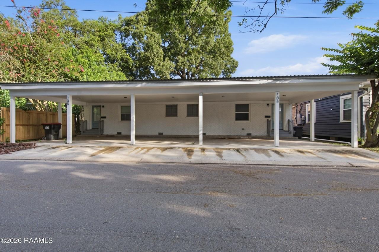 104 Howard Ave - Photo 3 of 25