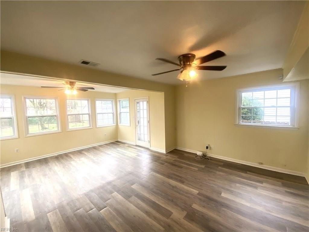 8225 Tabor Ct - Photo 3 of 29