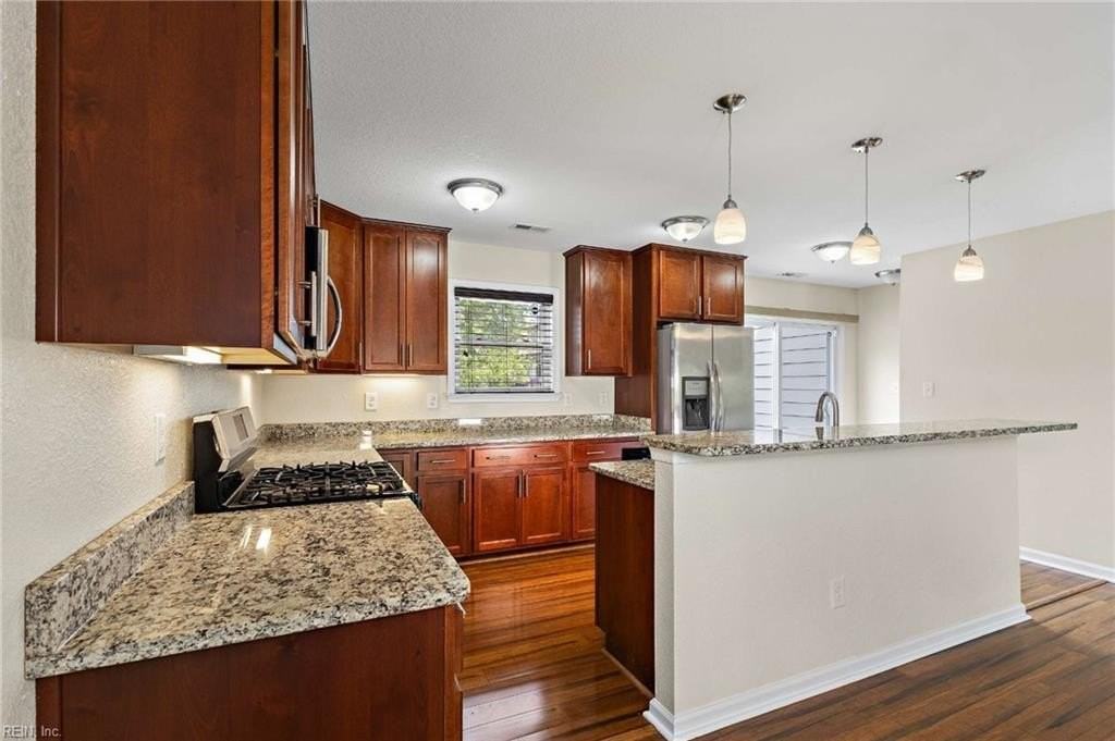 3239 Granby St - Photo 7 of 10