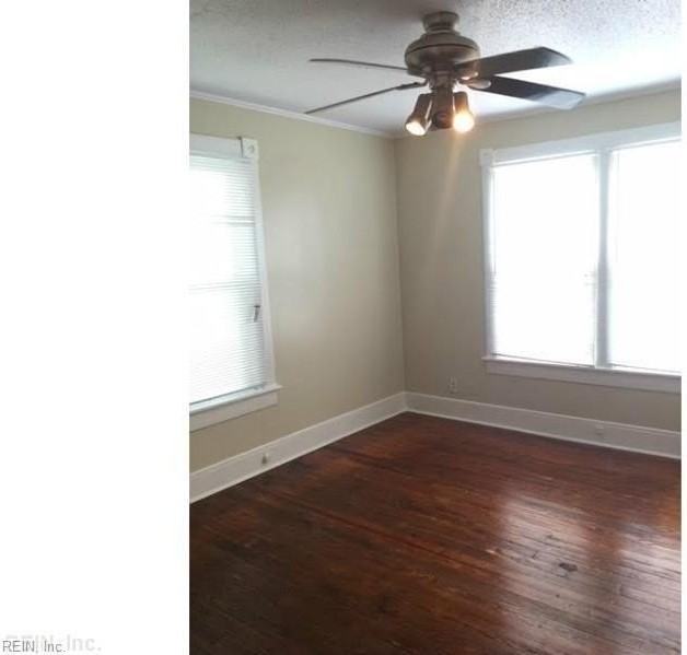 207 Poplar Ave - Photo 2 of 19