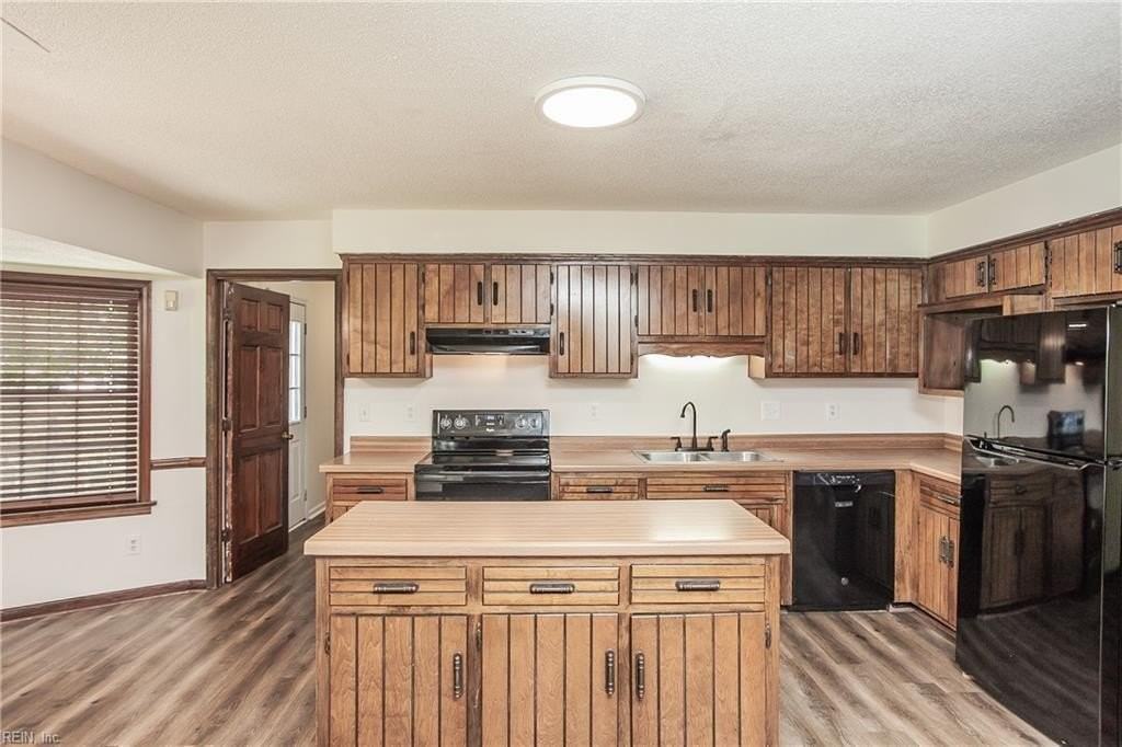 1513 Narbonne Ct - Photo 5 of 12