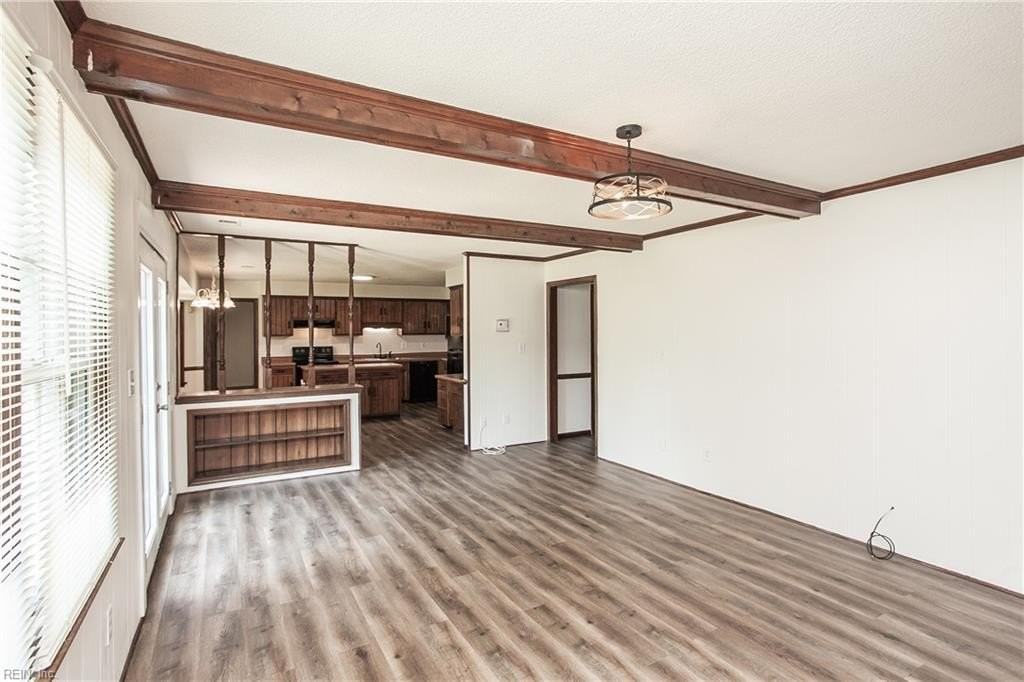 1513 Narbonne Ct - Photo 7 of 12