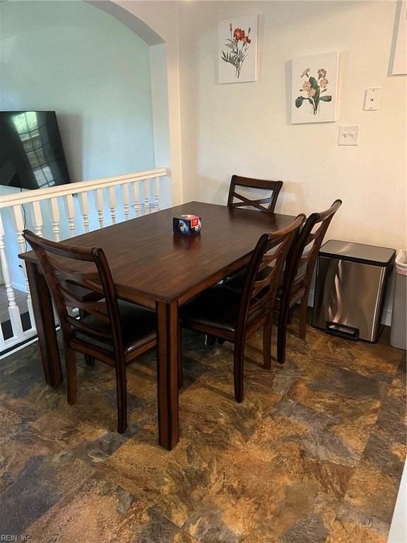 411 Lake Havasu Dr - Photo 4 of 14