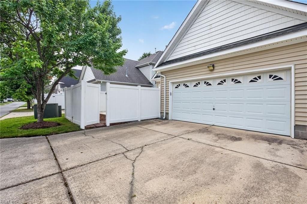840 Willberry Dr - Photo 4 of 38