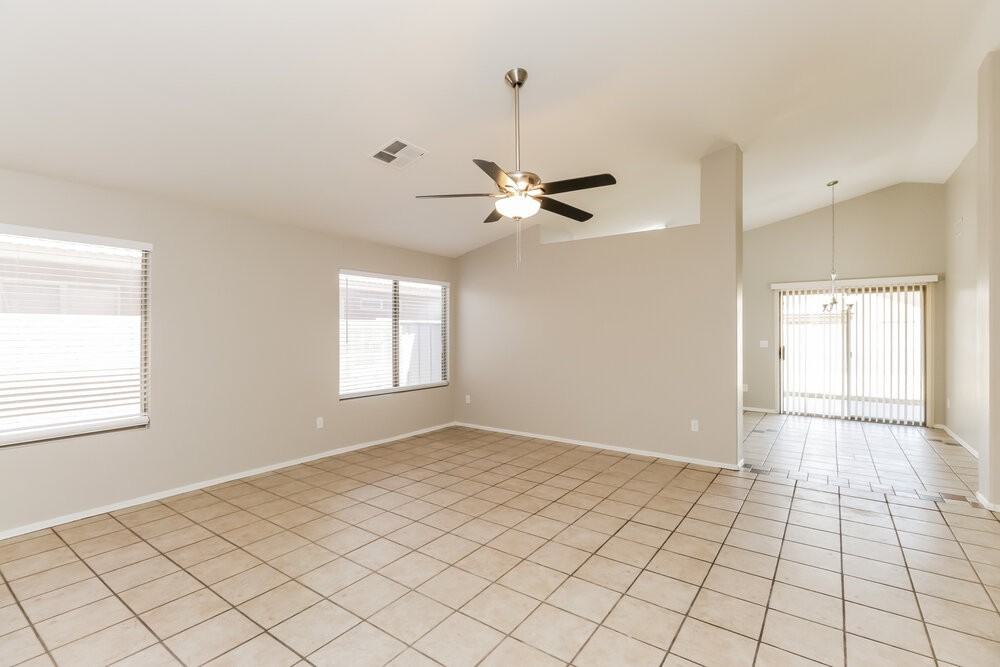 1504 W Page Ave - Photo 4 of 16