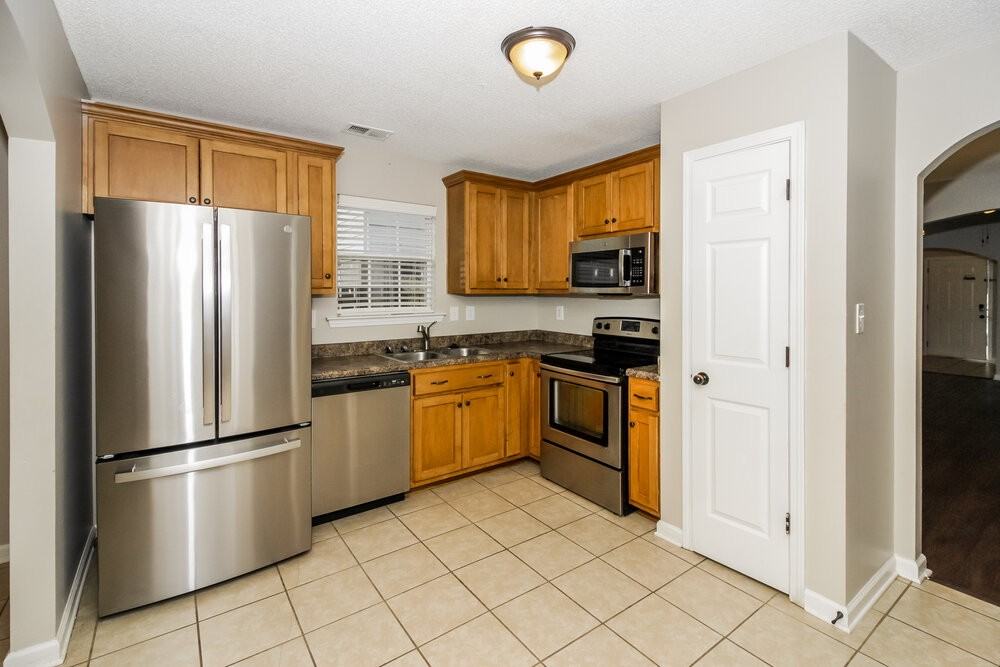 7317 Green Ash Dr - Photo 6 of 15