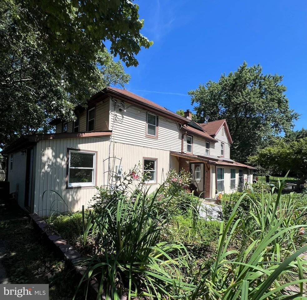 626 Clark Ave - Photo 2 of 27