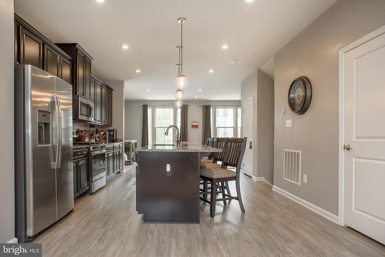 8268 Kippis Rd - Photo 3 of 37