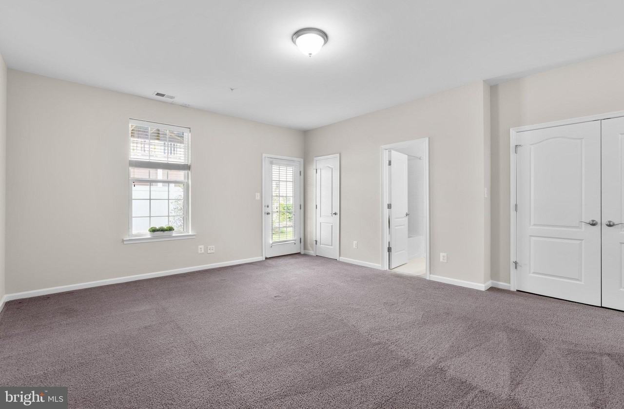 7720 Rearden Ct - Photo 6 of 44