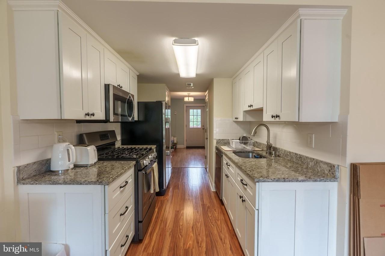 5776 Yellowrose Ct - Photo 3 of 26