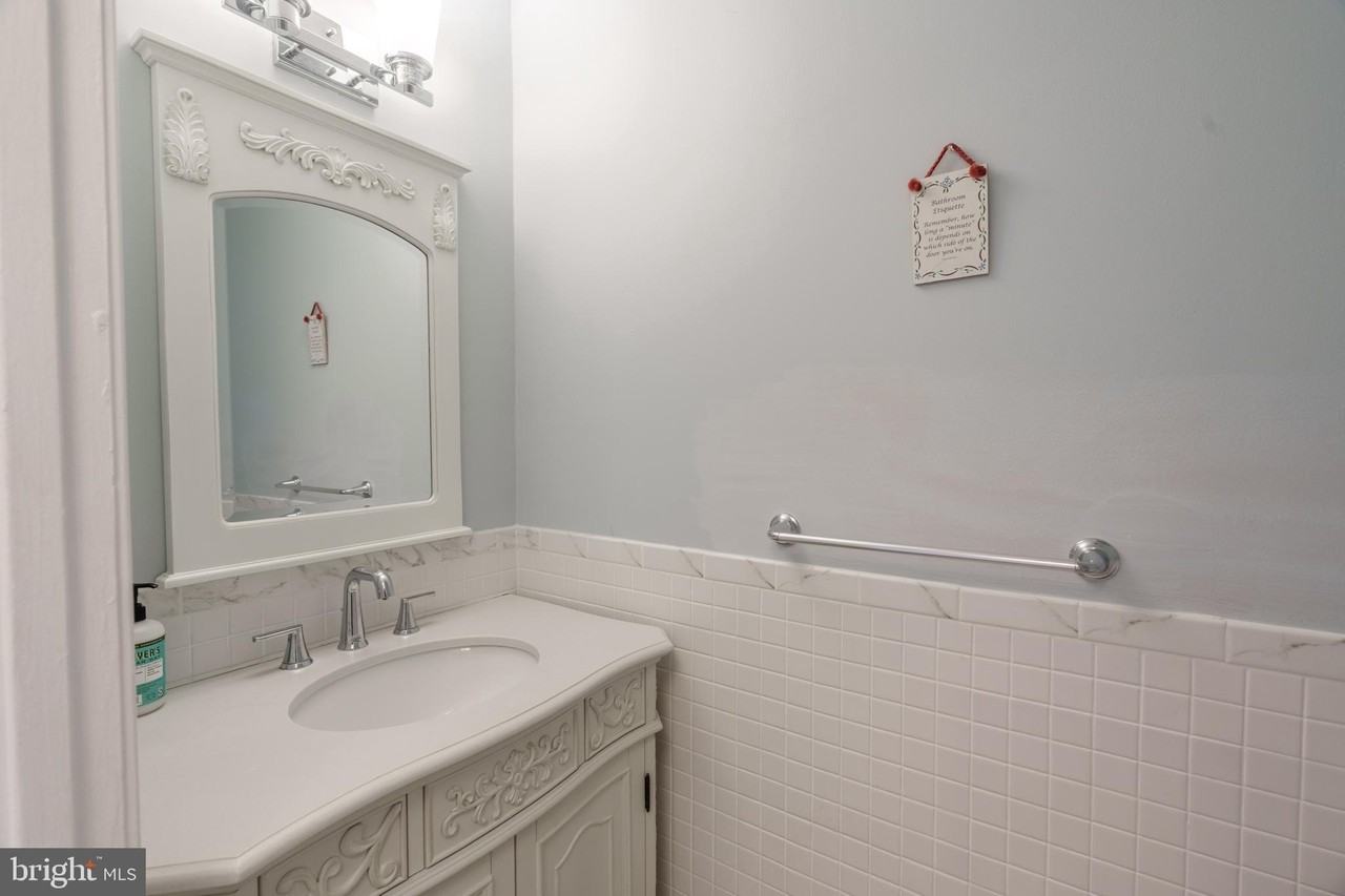 5776 Yellowrose Ct - Photo 5 of 26