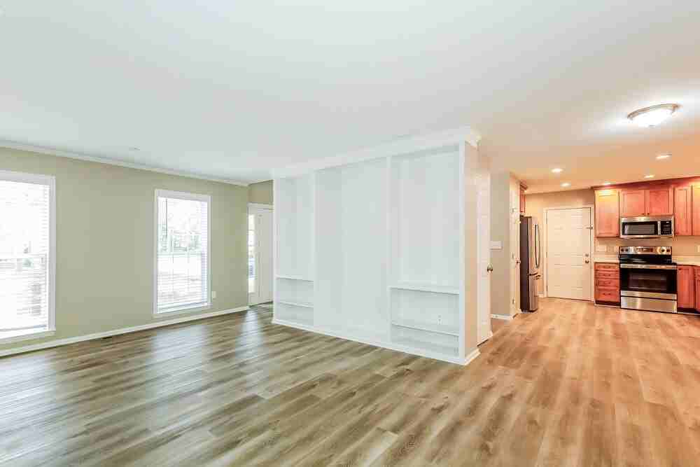 8313 Poplar Grove Cir - Photo 6 of 17