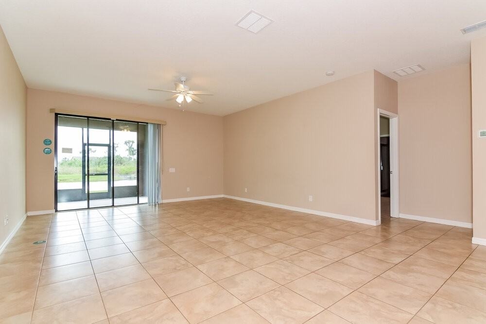 10615 55th Ct E - Photo 3 of 16