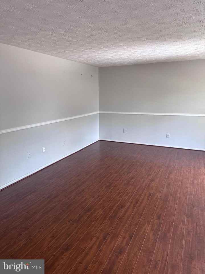 13767 Cabells Mill Dr - Photo 2 of 12