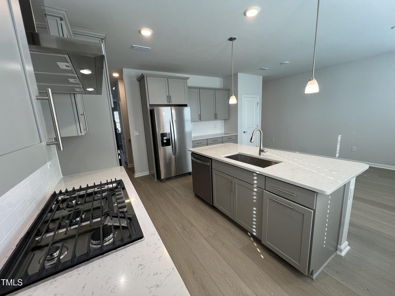 7254 Morris Acres Rd - Photo 5 of 24