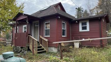 featured image of 879 Samsonville Rd