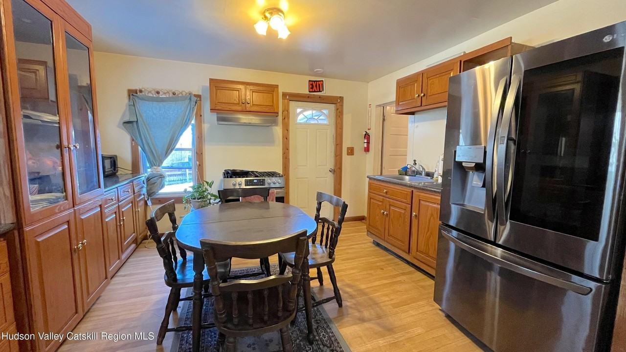 879 Samsonville Rd - Photo 3 of 8