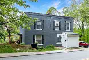 1320 Pioneer Ave - Photo 1 of 1