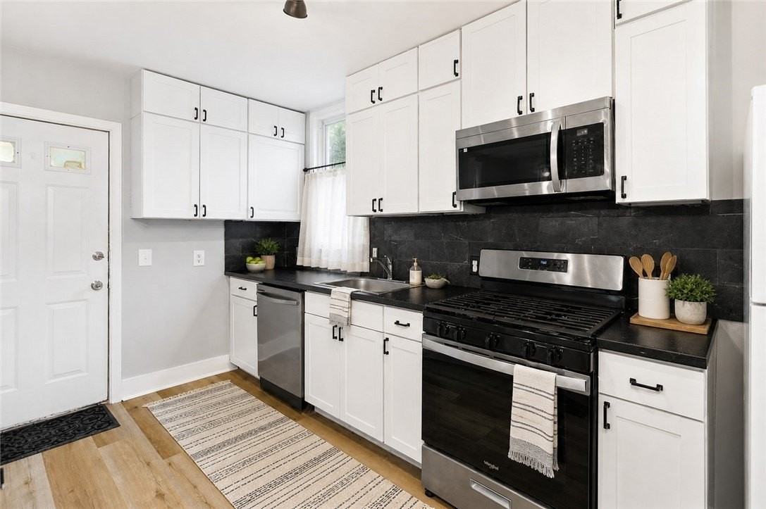 1320 Pioneer Ave - Photo 6 of 30