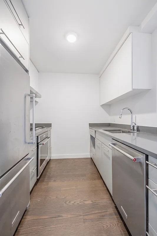 181 Front St #9M - Photo 4 of 20